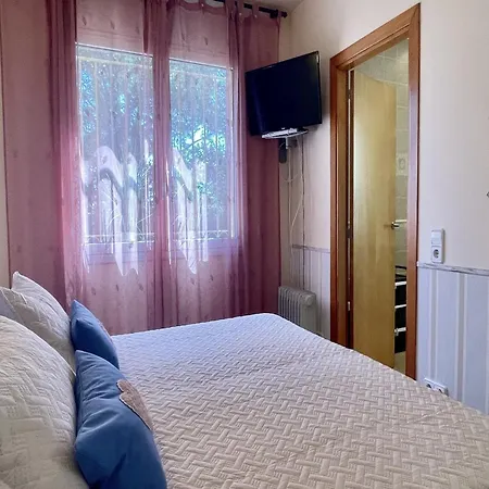 Villa Pineda For Seven People In Pals